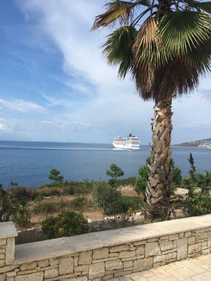 White - Luxury Family Sarande
